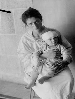 Shlomo Slonim with Aunt Hebron Massacre